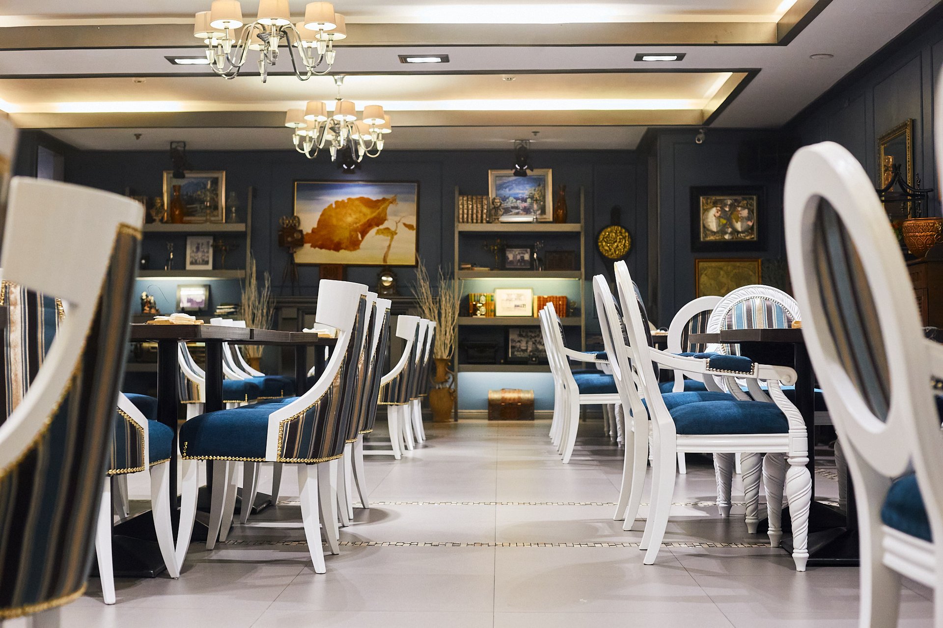 Alfonso's Café table setup
